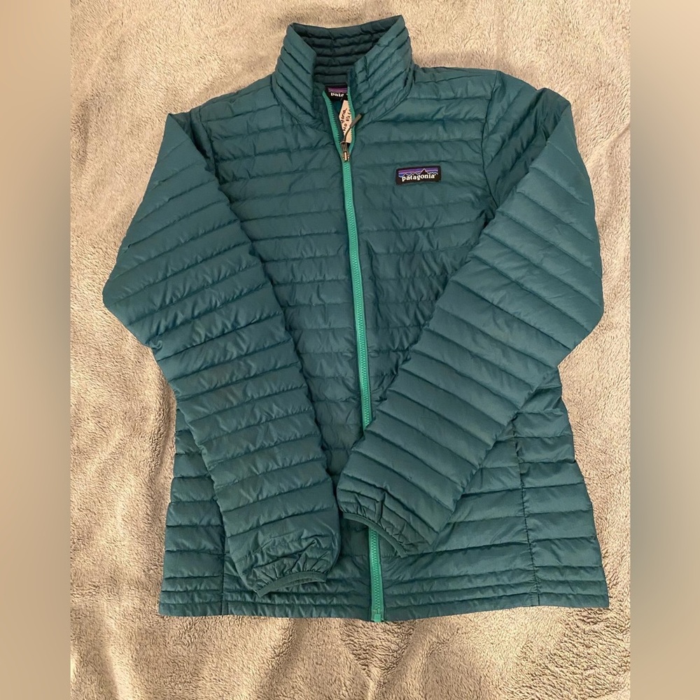 Patagonia Teal Quilted Jacket with Teal Zipper